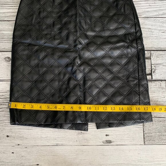 Banana Republic Faux Leather Quilted Black Leather Pencil Skirt - Picture 11 of 12